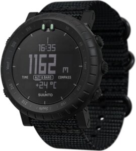 Zu sehen ist das Produktbild zu folgendem Produkt: Suunto Core Alpha Stealth Outdoor-Uhr